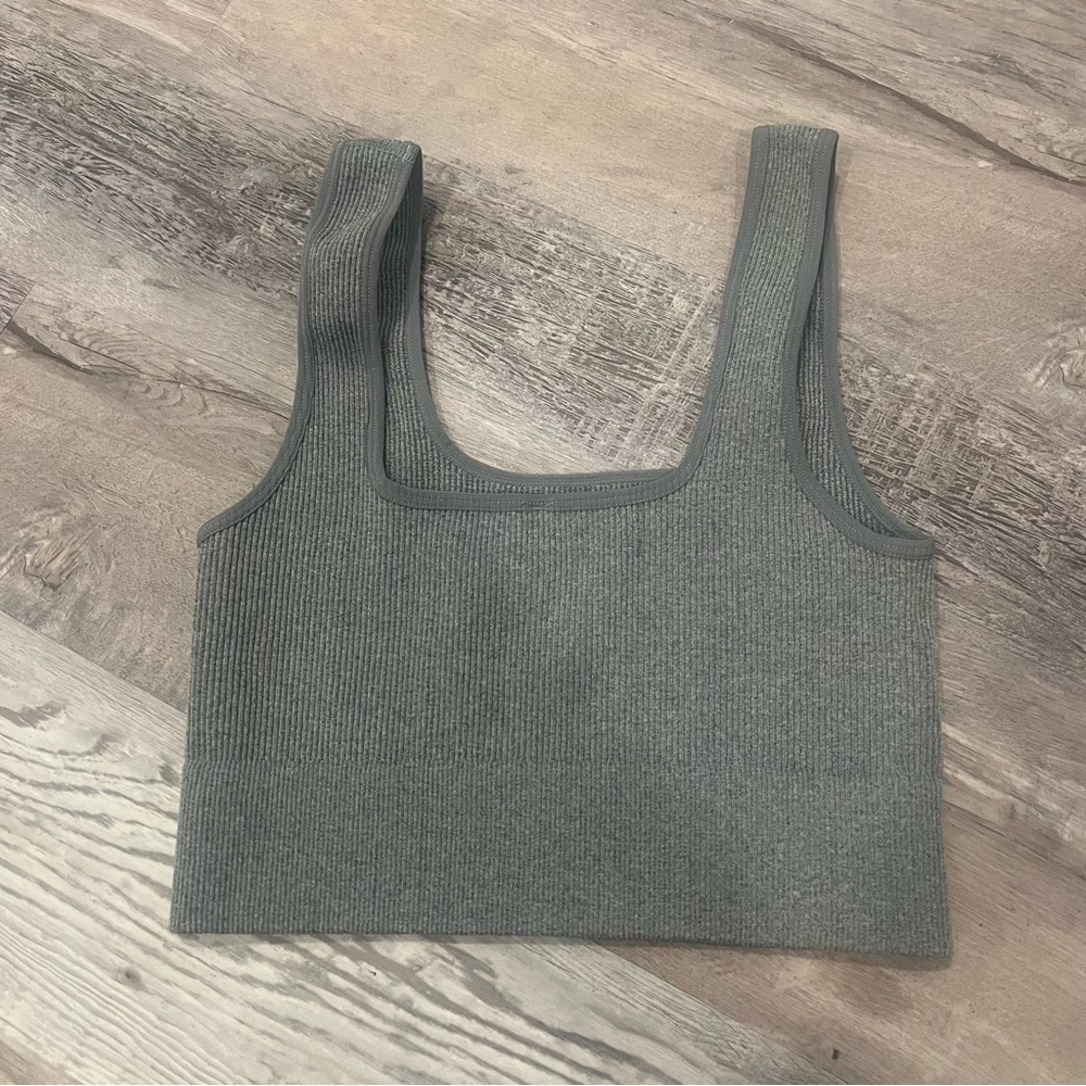 Zenana Ribbed Square Neck Cropped Top Tank Grey size L/XL - Picture 2 of 4